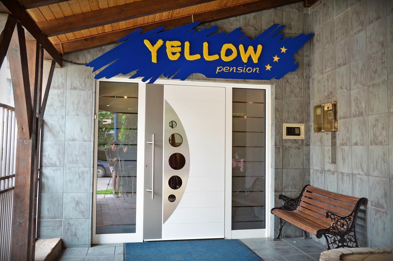 Pension Yellow Timişoara Buitenkant foto